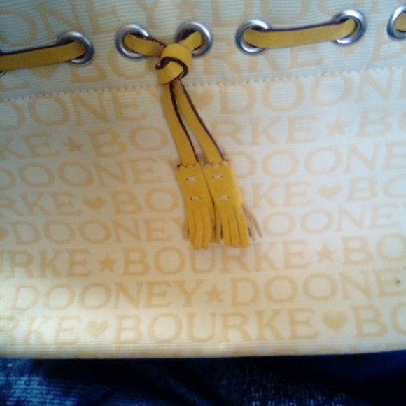 New Dooney and Bourke purse - Picture 6 of 10